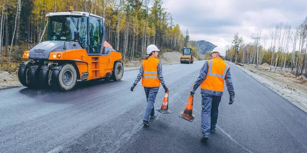 公路工人图片