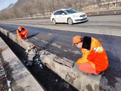 春季公路养护正在进行中