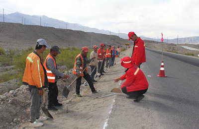 新疆:喀什公路管理局塔什库尔干分局在雪域高原铸就公路养护品牌