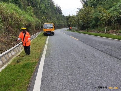 江西:靖安公路分局精心织就职工劳动安全网