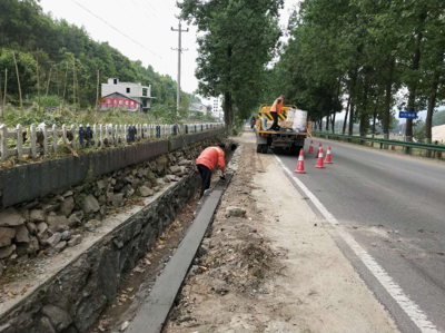 英山县公路管理局扎实做好汛前公路养护工作