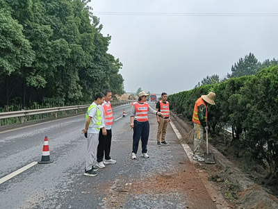 “以赛促干”打好防汛“主动仗”渝水公路雨季养护劳动竞赛开展如火如荼