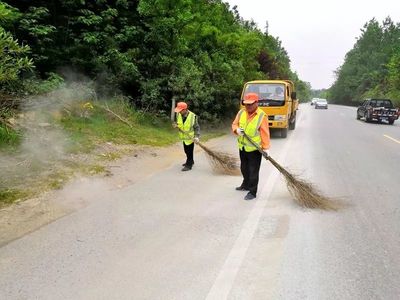 曾都区公路管理局扎实开展“寻根节”环境整治