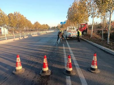 邹城:掀起农村公路冬季养护热潮