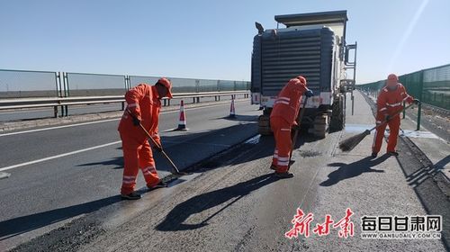 酒泉高养所 五个抢抓全面扎实开展秋季公路养护